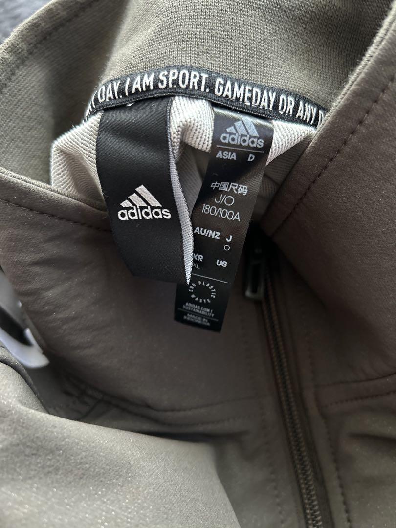 adidas ジャージ　メンズ　セットアップ