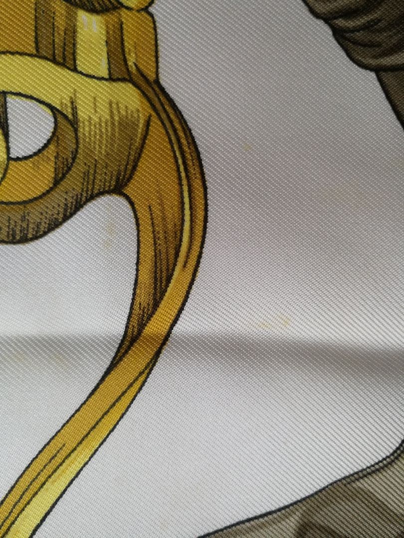 HERMES スカーフ カレ90 エルメス 鎧 HERMES スカーフ カレ90 エルメス 鎧