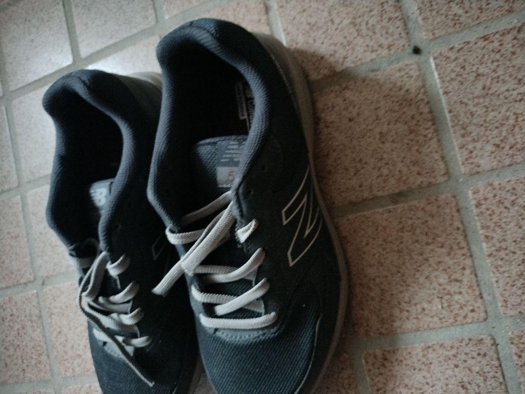 New Balance グレー スニーカー