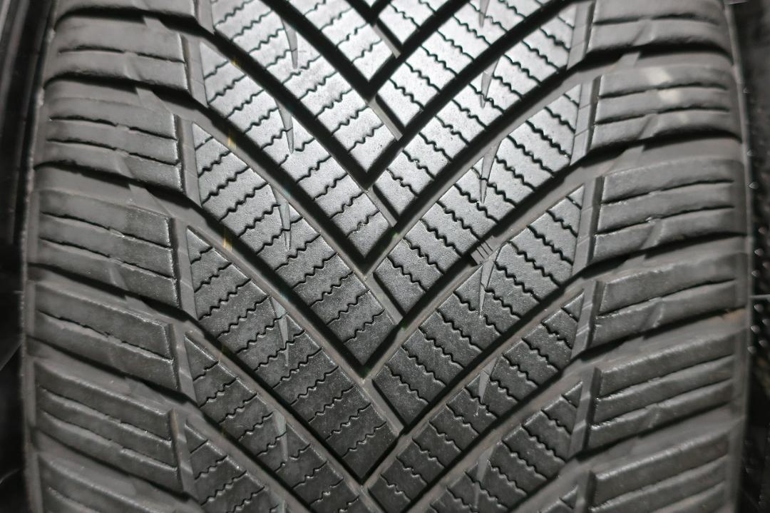 2023年　ミネルバ　オールシーズン　マスター　225/50R18　バリ溝　4本