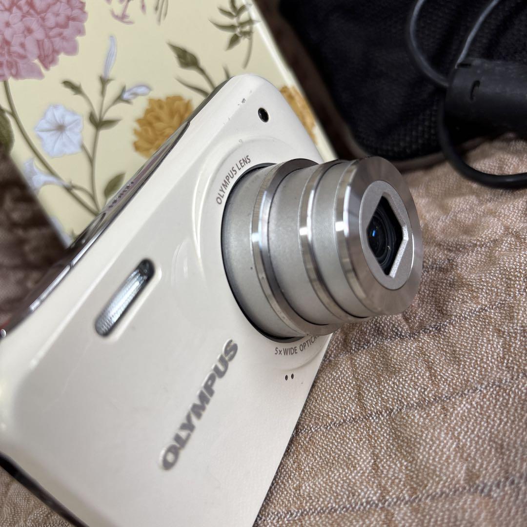 OLYMPUS VH-210 コンパクトデジタルカメラ ホワイト　美品 OLYMPUS VH-210 コンパクトデジタルカメラ ホワイト - メルカリ