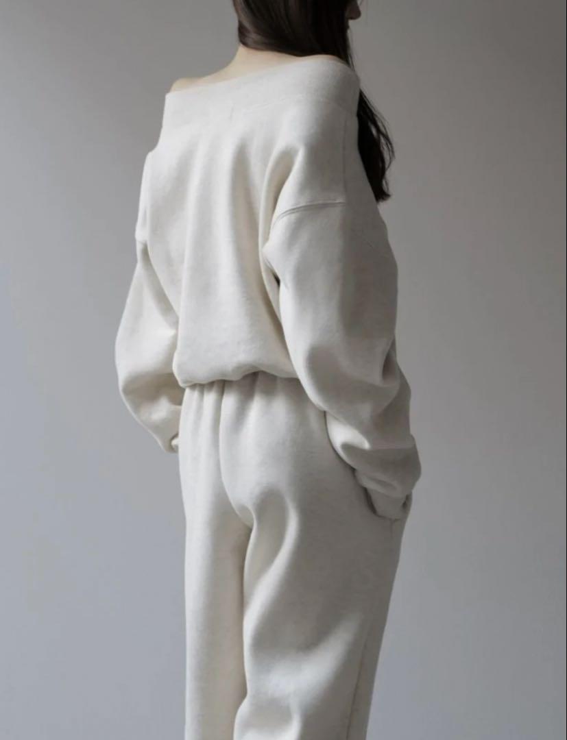 トップス off shoulder sweat / maison celon