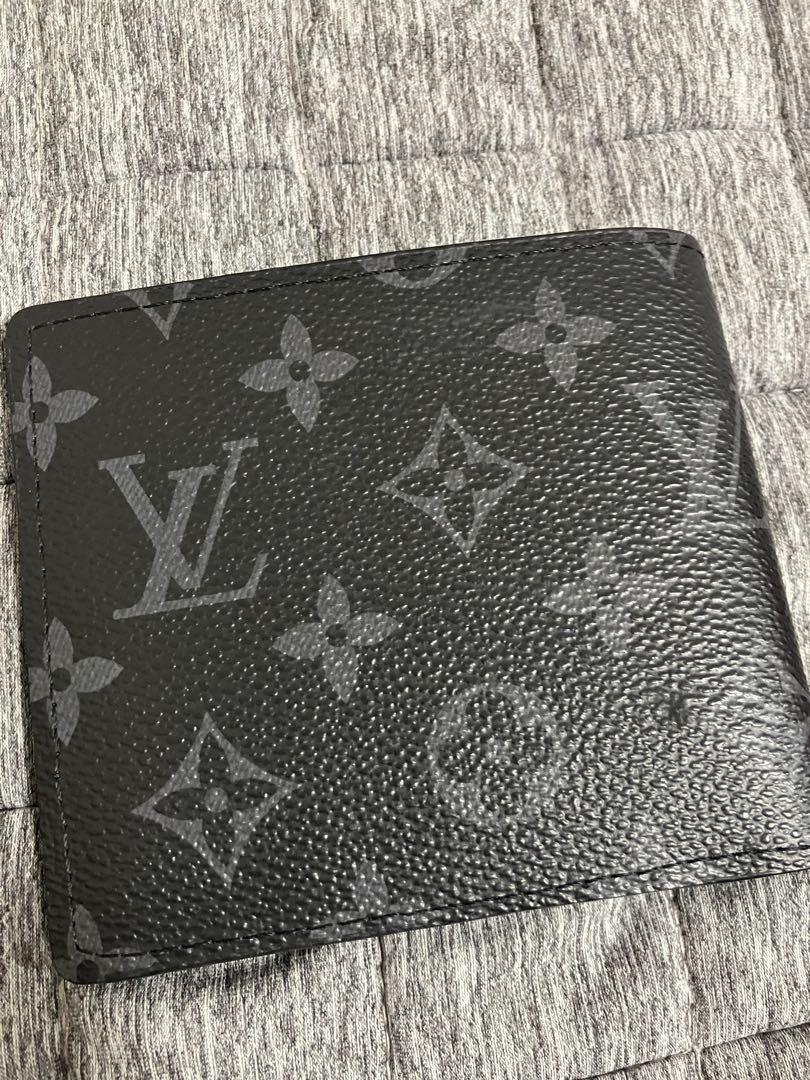 LOUIS VUITTON ブラック 二つ折り財布　箱付き