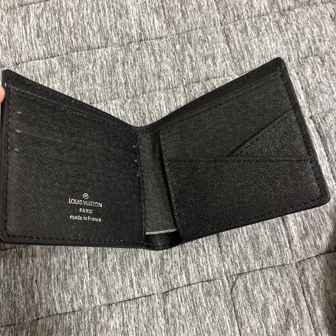 LOUIS VUITTON ブラック 二つ折り財布　箱付き