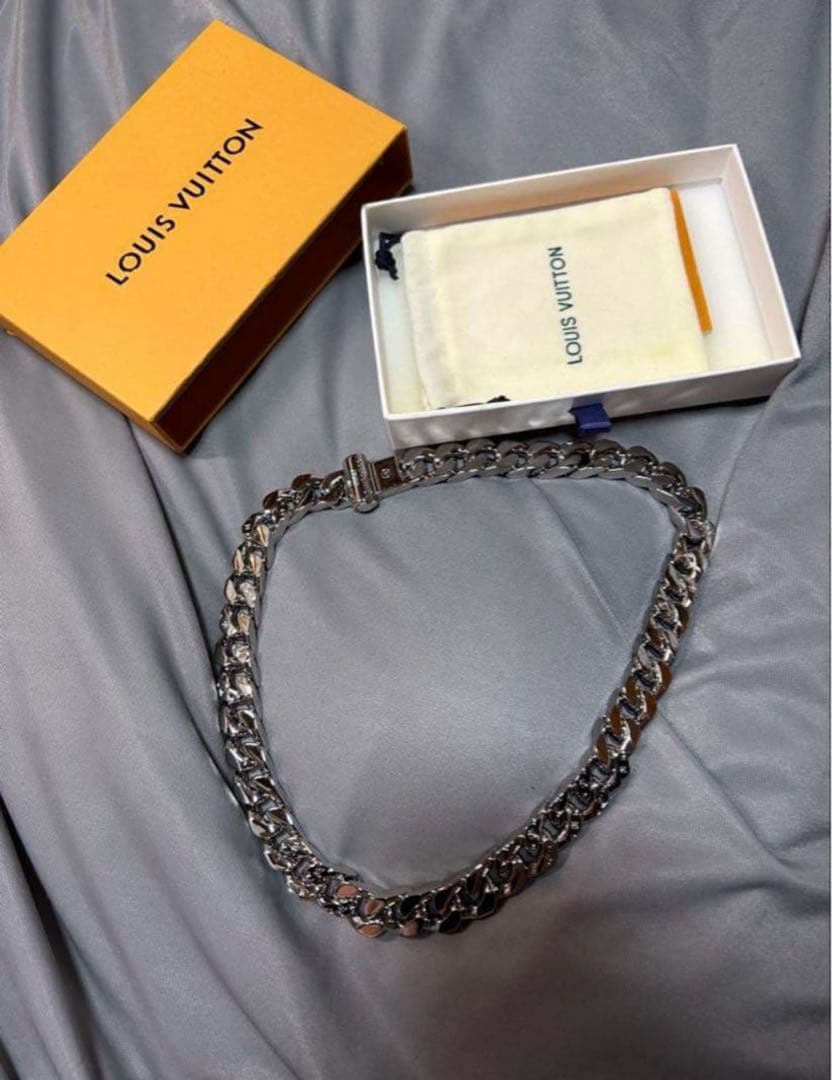 LOUIS VUITTON モノグラムネックレス