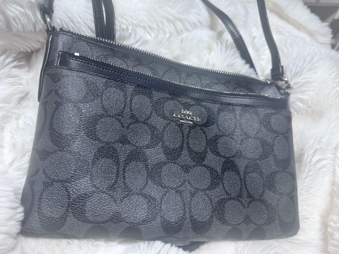 COACH ブラックショルダーバッグ