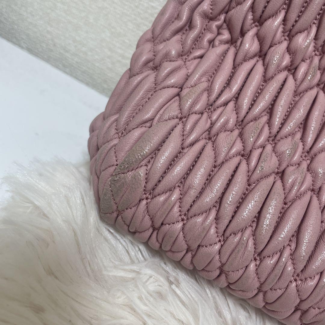 miu miu フリルデザイン ピンクバッグ