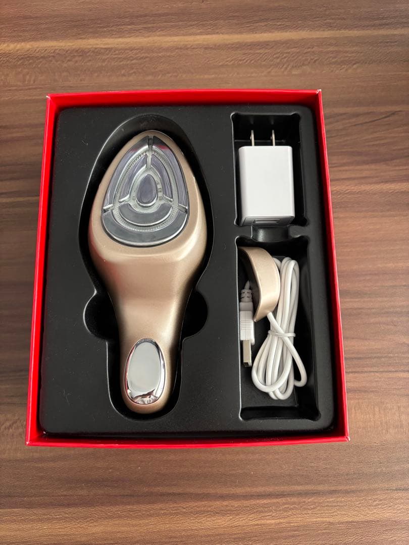 値下げ Eclat ME LA BOUM 美顔器 ゴールド 値下げ Eclat ME LA BOUM 美顔器 ゴールド