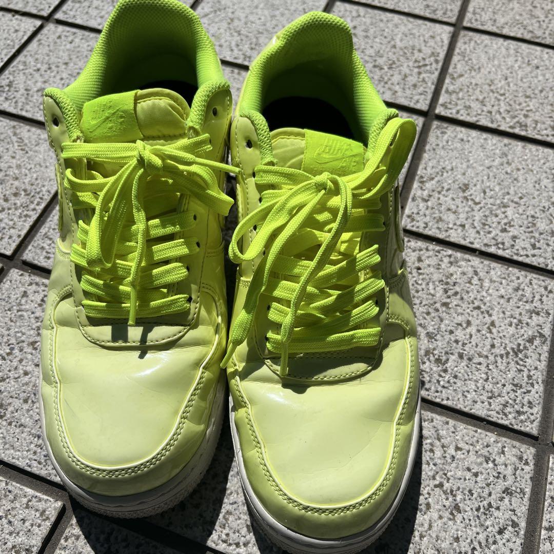 air force1 蛍光イエロー