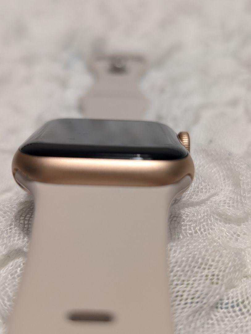 Apple Watch SE  40mm ゴールド