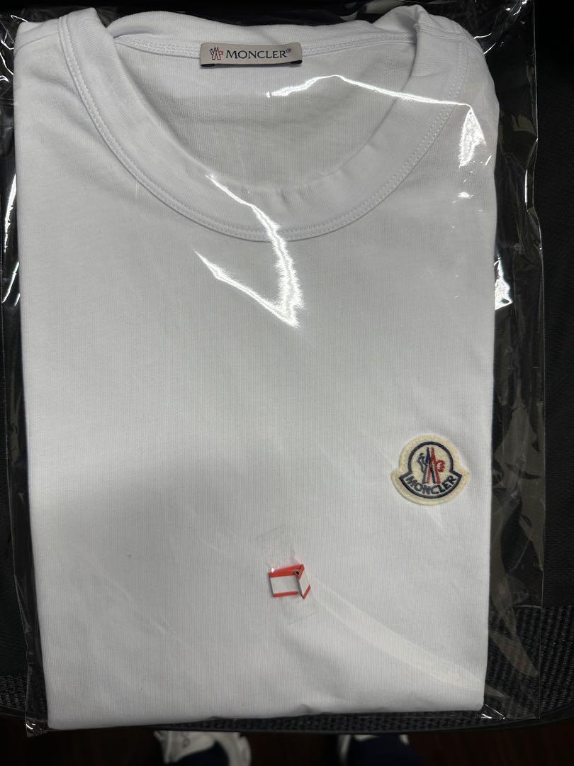 Moncler ホワイト Tシャツ ロゴ付き