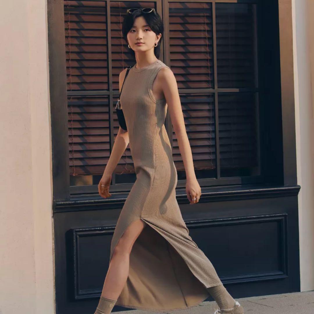 【ルルレモン】ノースリーブプリーツ ストレッチマキシドレス(4)