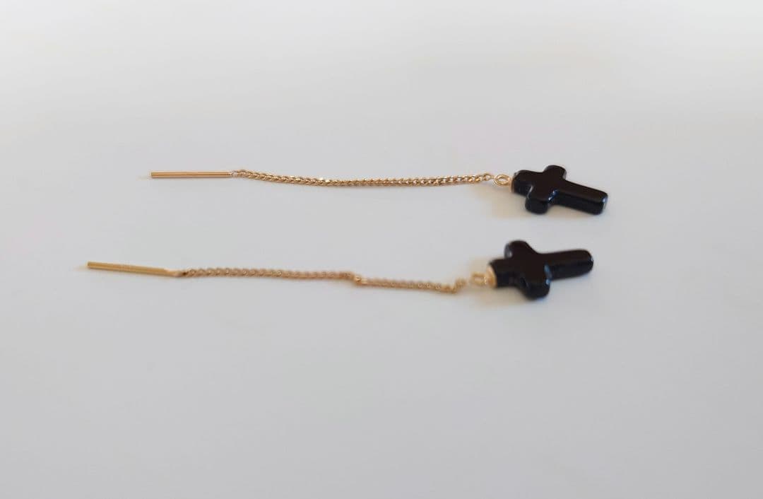 オニキスクロスK18アメリカンピアス オニキスクロスK18アメリカンピアス