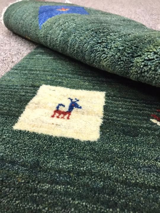 新品」ペルシャ絨毯・手織りギャッべ 緑・山羊・玄関サイズ