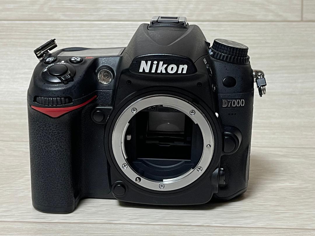 数量限定SALE ☆ショット数約2,000回☆ Nikon D7000 ボディ【美品】動作OK デジタルカメラ