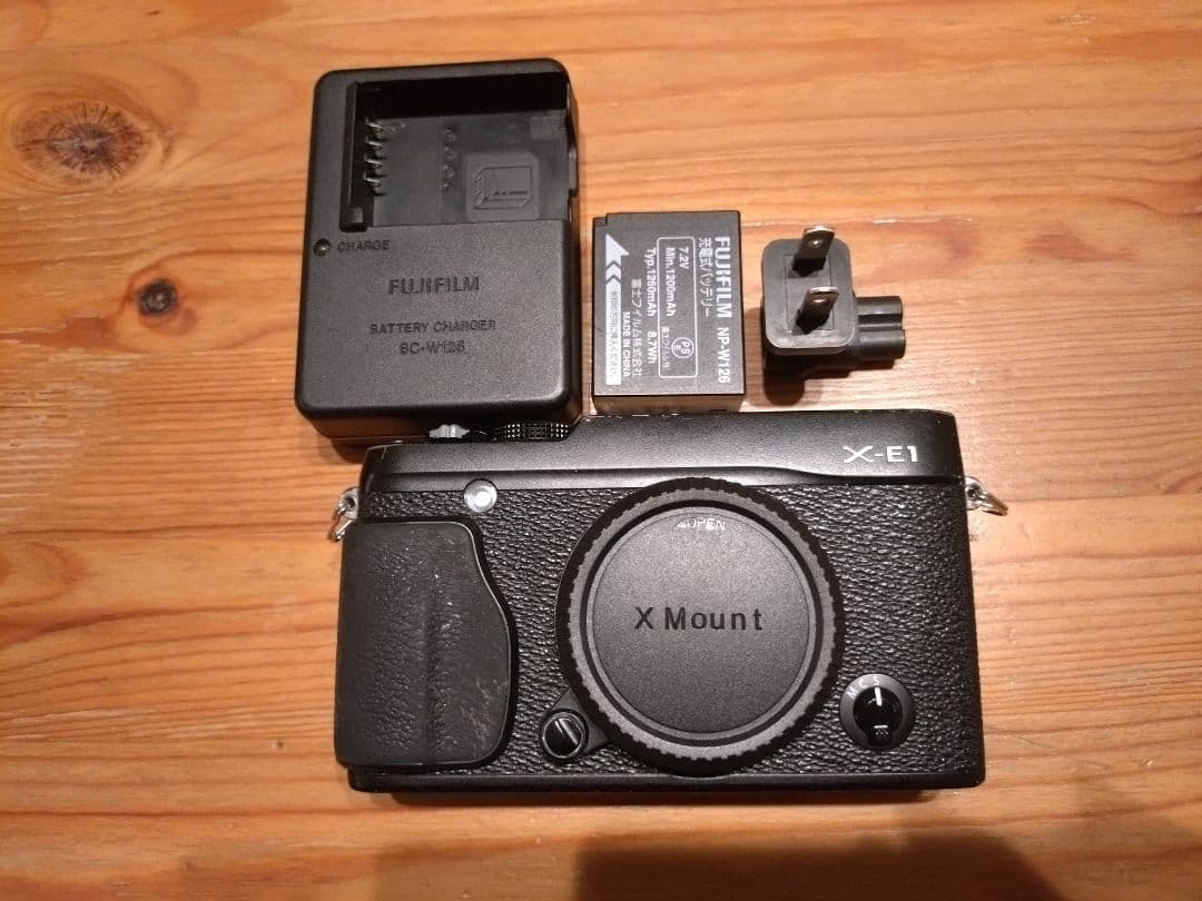 FUJIFILM X-E1 ミラーレス一眼 FUJIFILM X-E1 ミラーレス一眼
