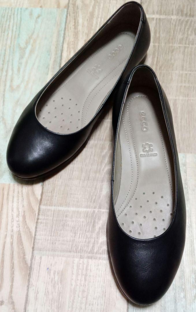 美品　エコー　22.5　パンプス　レザー　ブラック　フラットシューズ　ecco