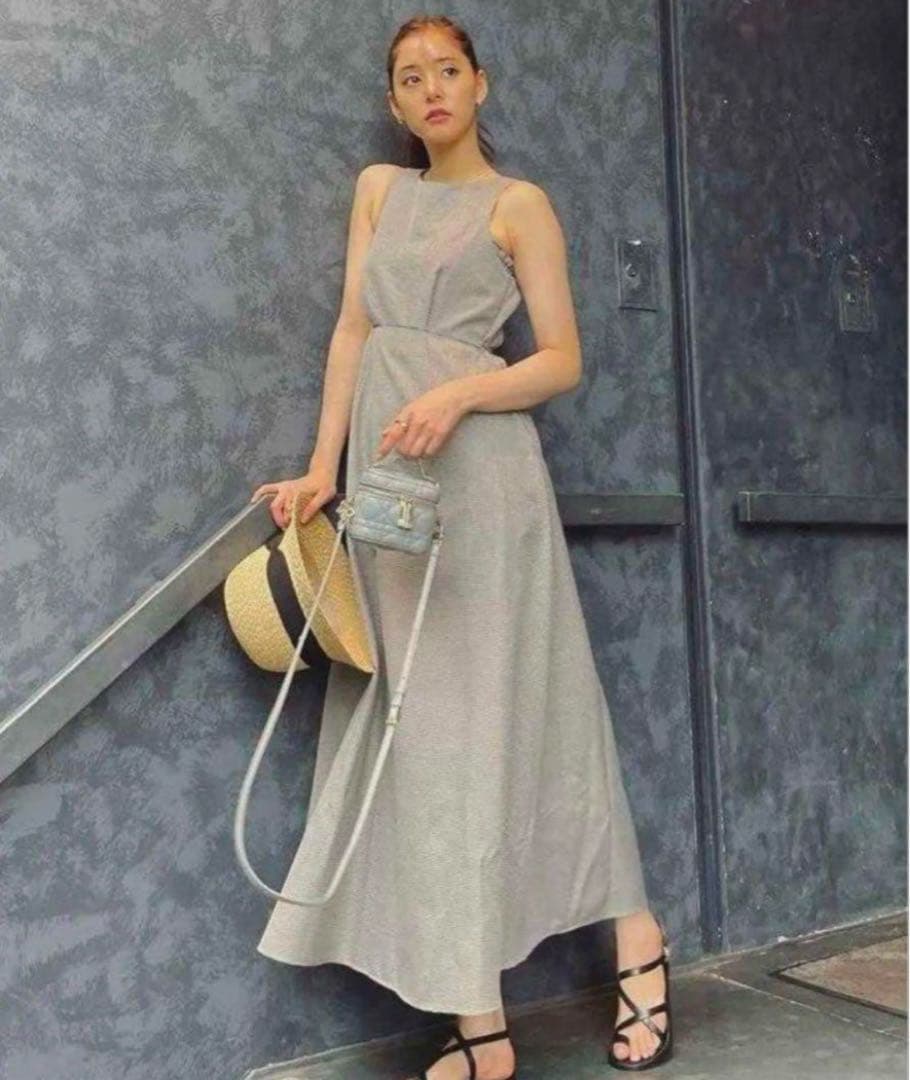 SNIDEL バックオープンフレアワンピース　SWFO214014