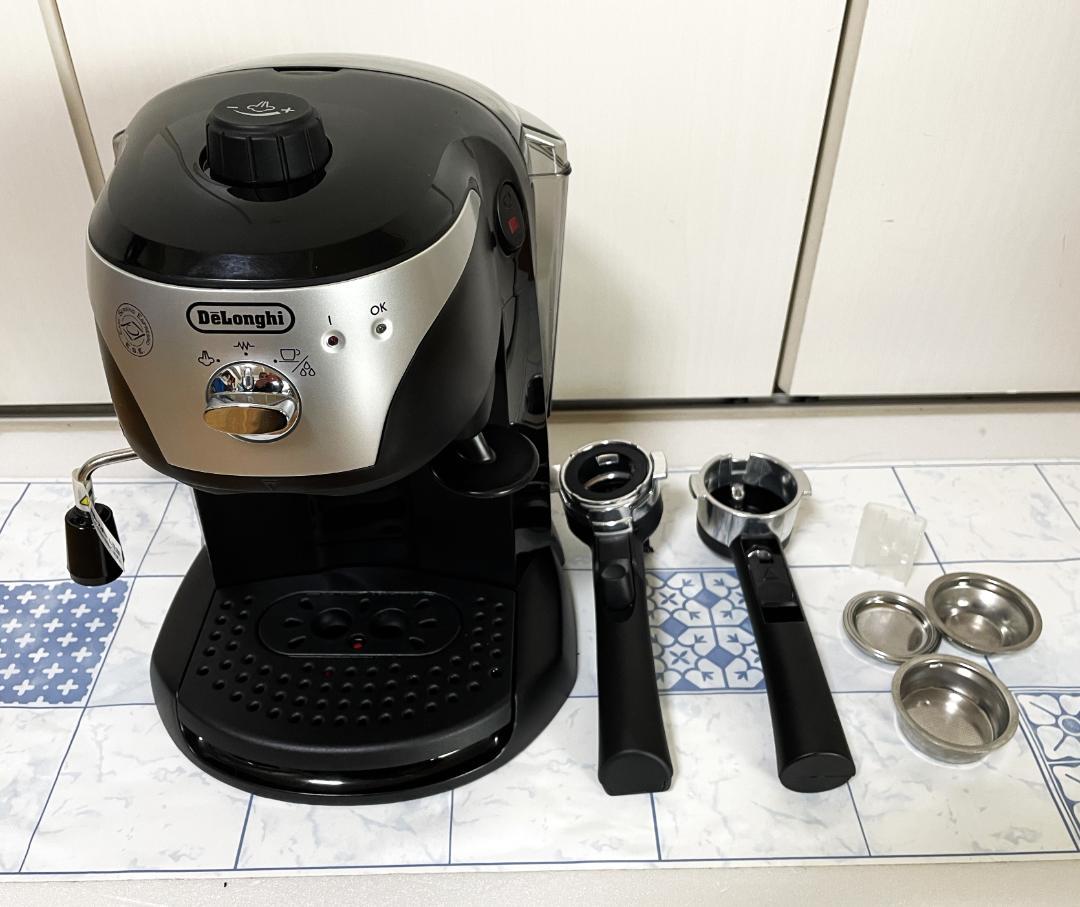 DeLonghi エスプレッソカプチーノメーカー　EC221