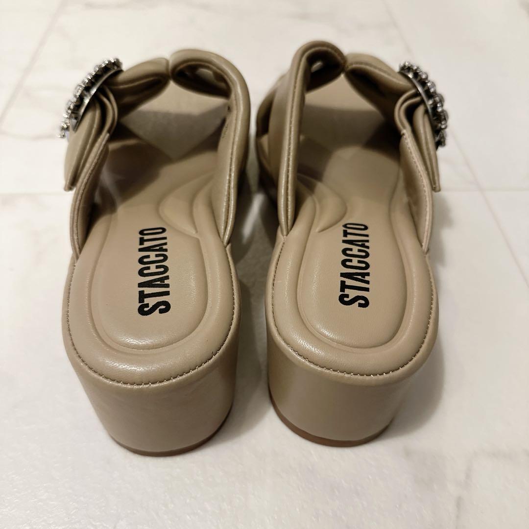 【美品】STACCATO スタッカート ビジュー サンダル 羊革 23cm 美品】STACCATO スタッカート ビジュー サンダル 羊革 23cm