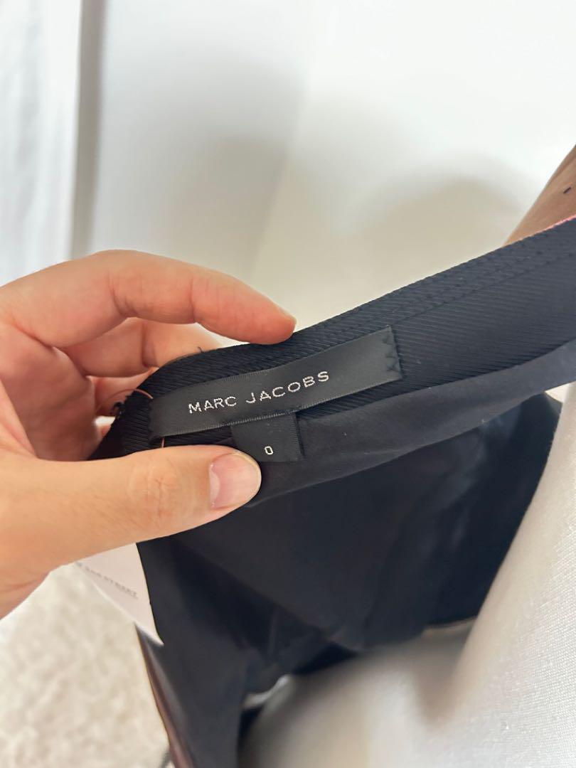 正規店仕入れの 美品】MARC JACOBS サイズ0（XS相当）シルク ドット柄ワンピース ワンピース