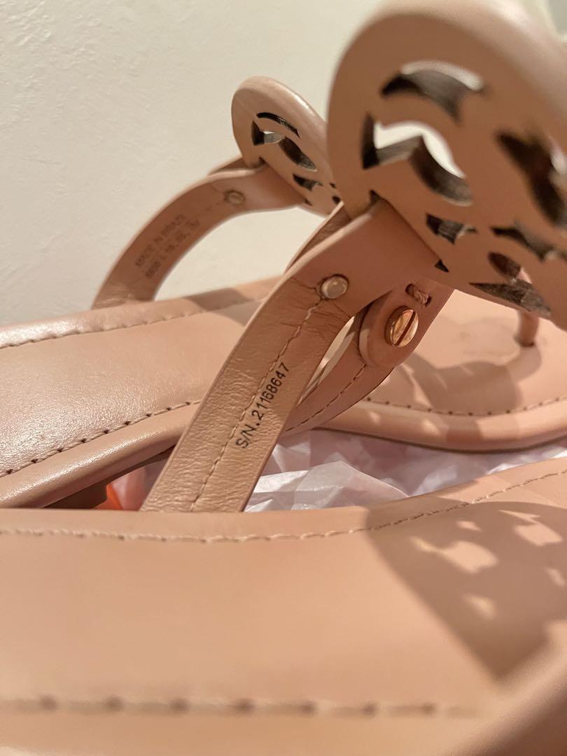 Tory Burch トングサンダル