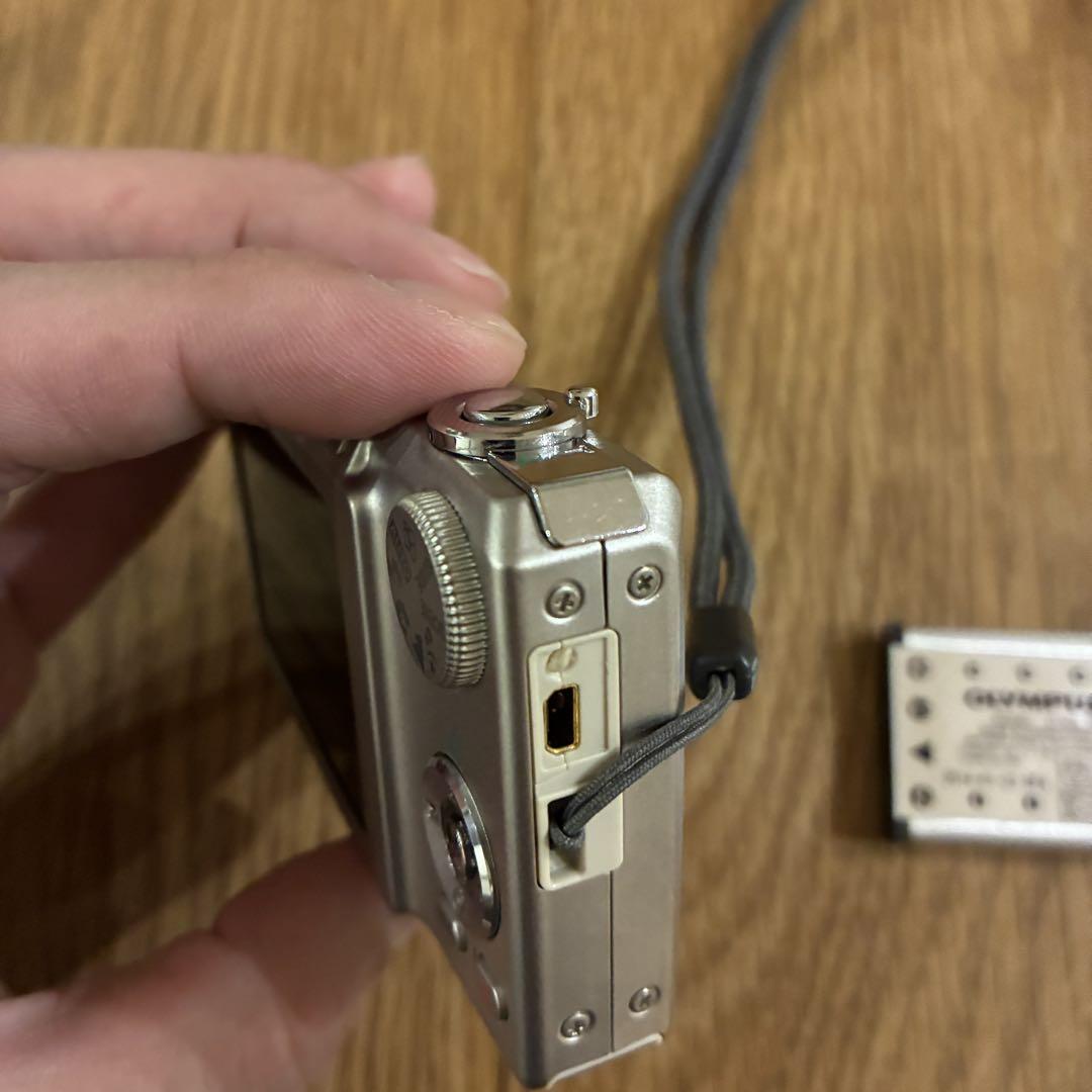 OLYMPUS FE-220 コンパクトデジタルカメラ【動作確認済み】