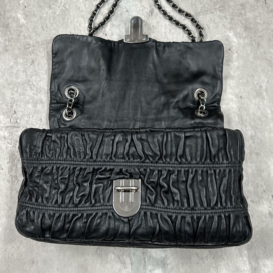 【美品】 プラダ チェーンショルダー 2way ダブル ギャザー レザー ネロ 美品】 プラダ チェーンショルダー 2way ダブルチェーン