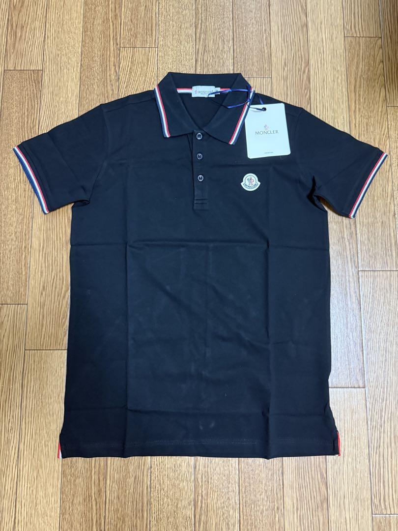 大人もOK MONCLER モンクレール トリコロールカラー ポロシャツ MONCLER モンクレール ポロシャツ トリコロール ワッペン