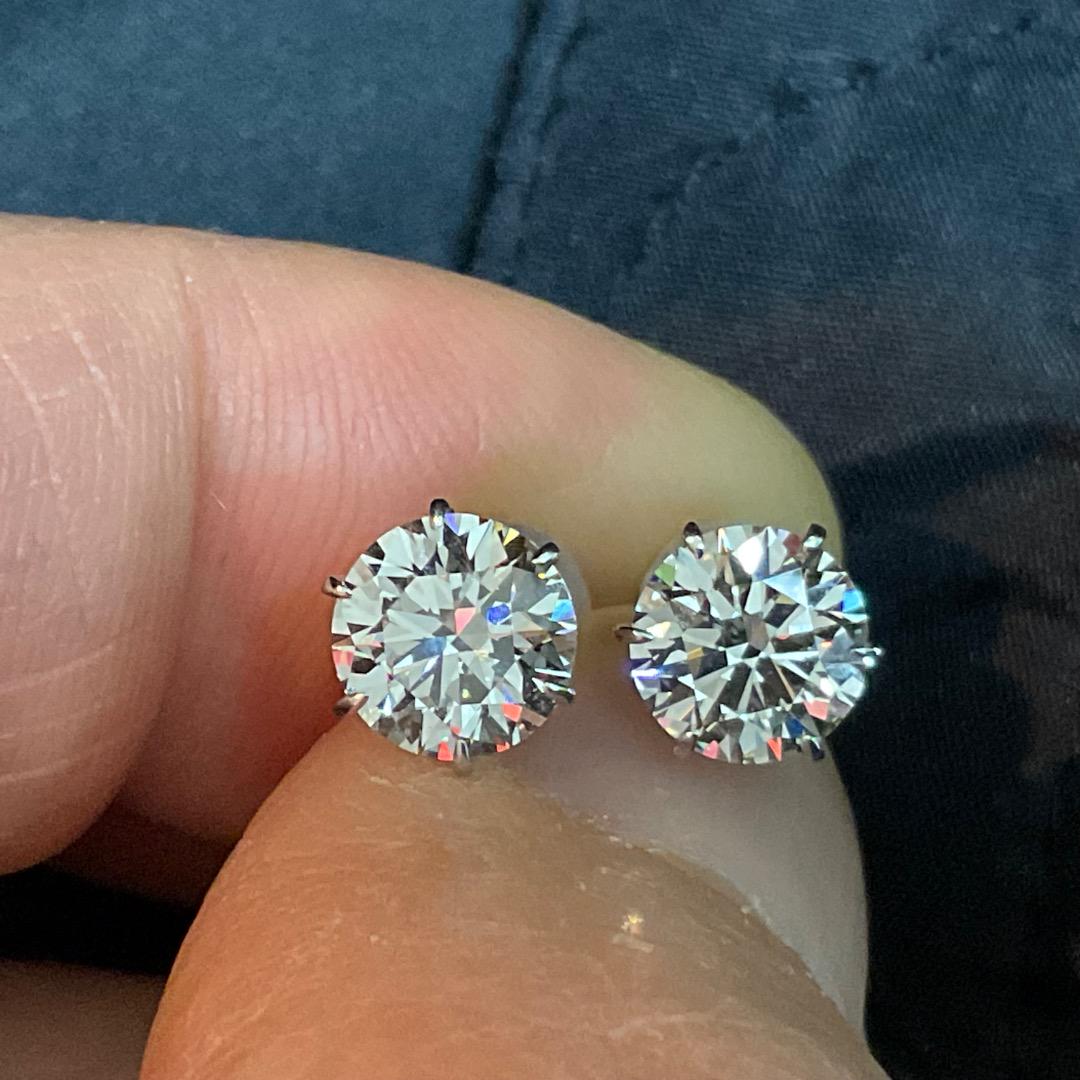 計2.09ct ラボグロウンダイヤモンド 6本爪 pt900 スタッドピアス 計2.09ct ラボグロウンダイヤモンド 6本爪 pt900 スタッドピアス