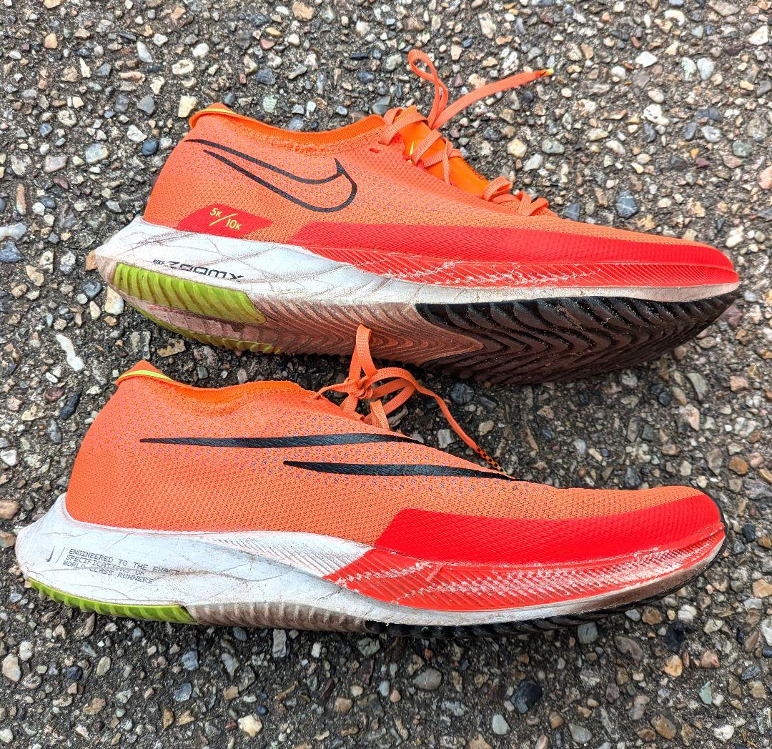 上品 Nike 色オレンジ サイズ24.5センチ ストリークフライ ズームX スパイク・シューズ