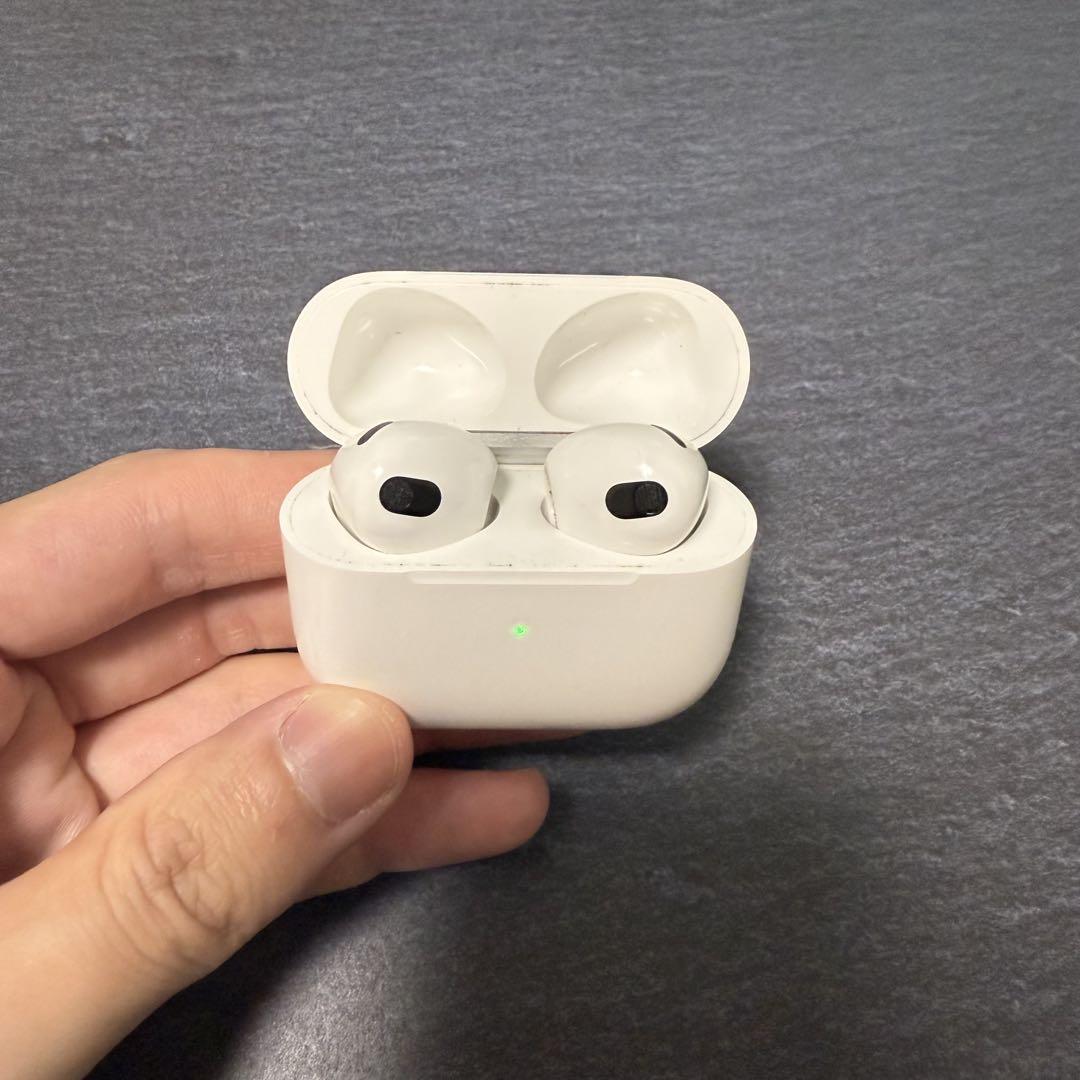 【Apple Store本店購入】AirPods (第3世代)