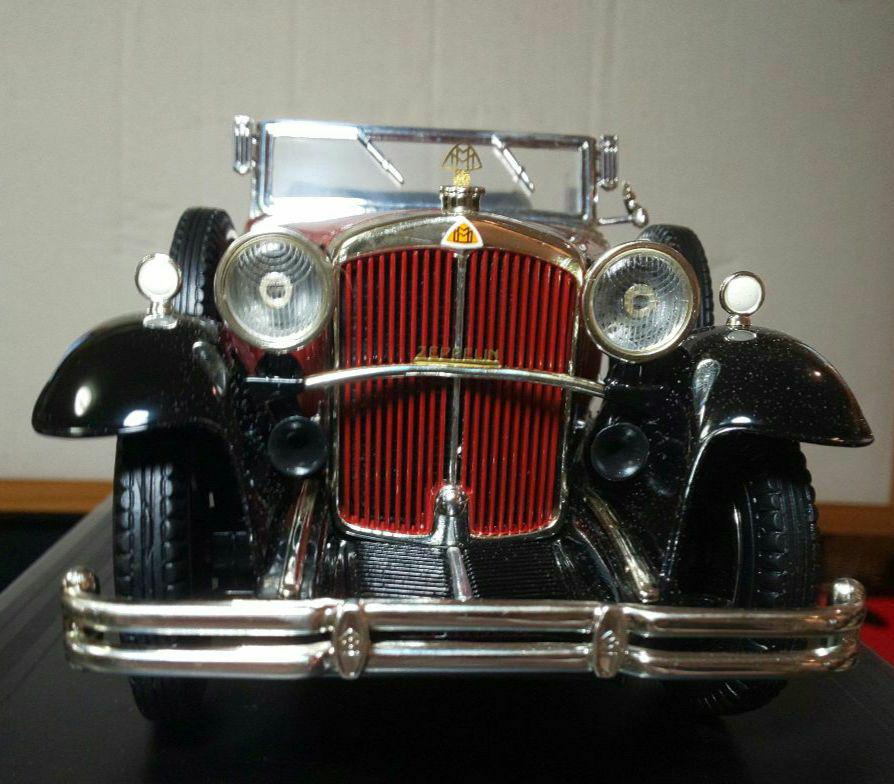 1:18ミニカー☆1932 Maybach DS 8 Zeppelin