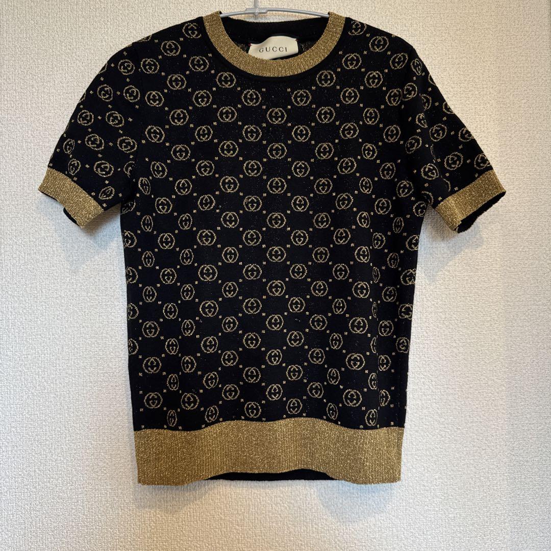 GUCCI 半袖ニット 黒・金 ロゴパターン