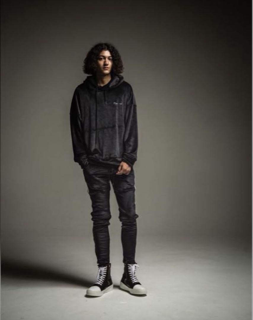美品 RESOUND CLOTHING ベロアフリースパーカー ホワイト