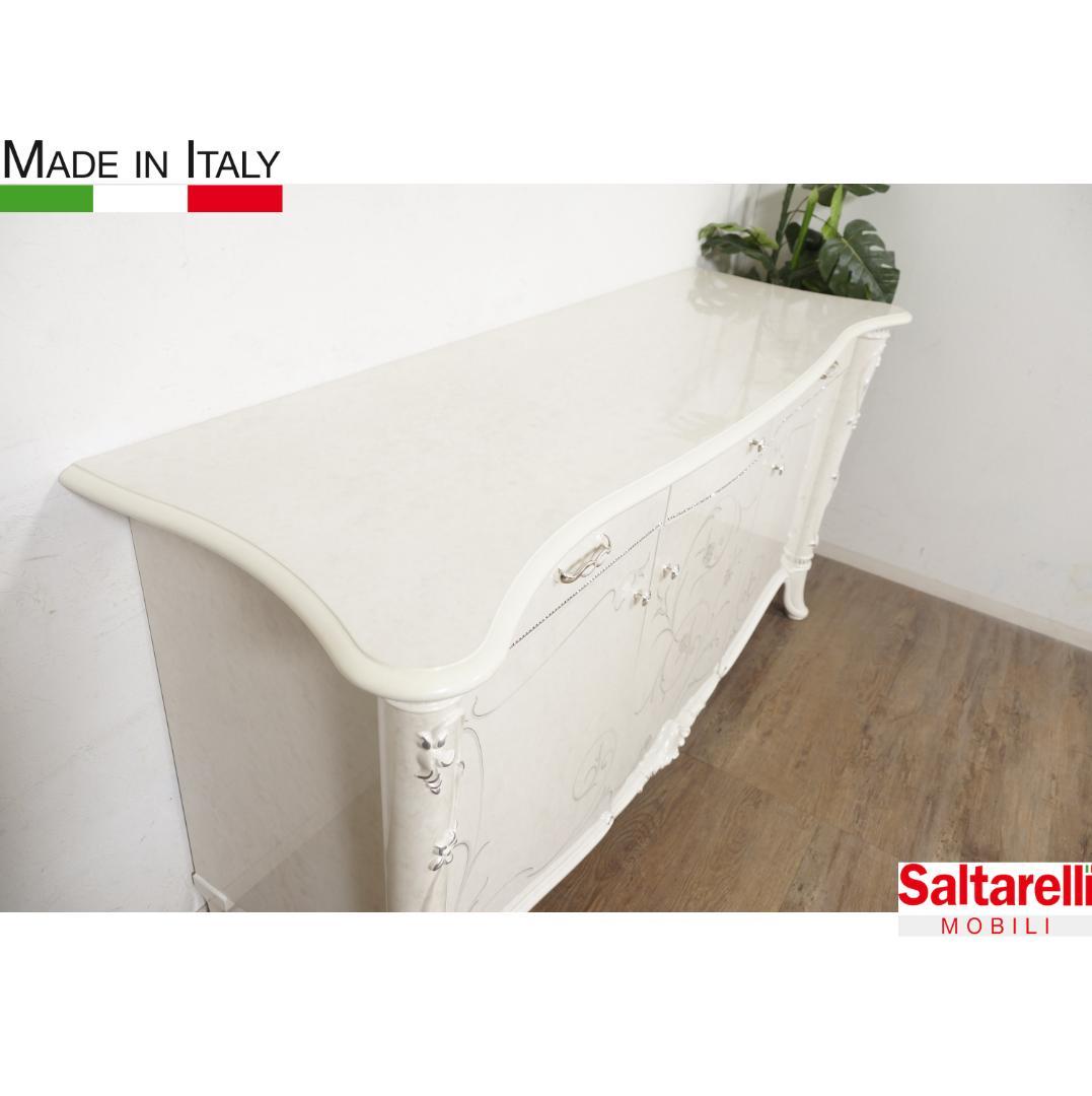 送料無料【新品訳あり】イタリア製 ジュリエッタ サルタレッリ ３Ｄサイドボード 属し