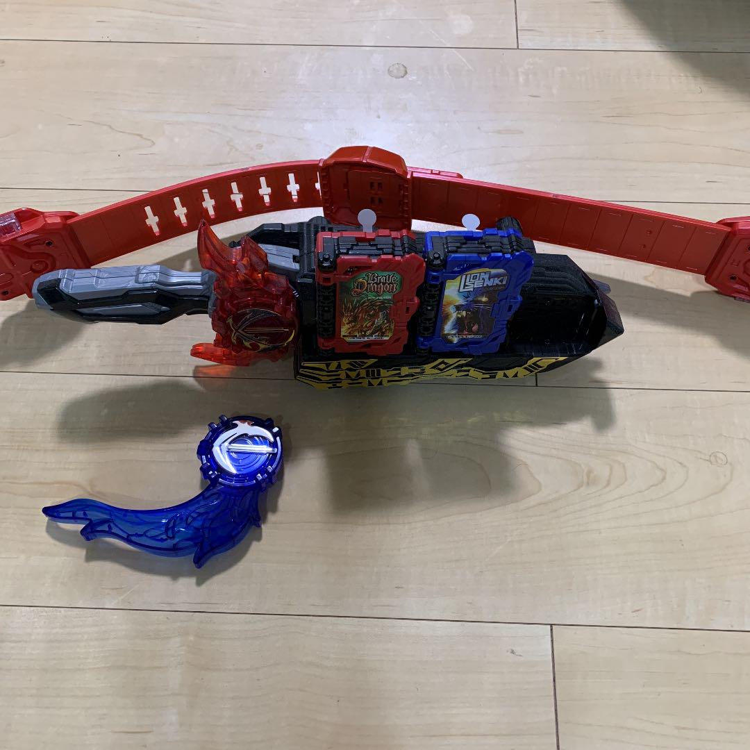 通販高品質 仮面ライダーセイバー 変身ベルト DX聖剣ソードライバー&水勢剣流水エンブレム… 0O3SZ-m65031038851 高品質