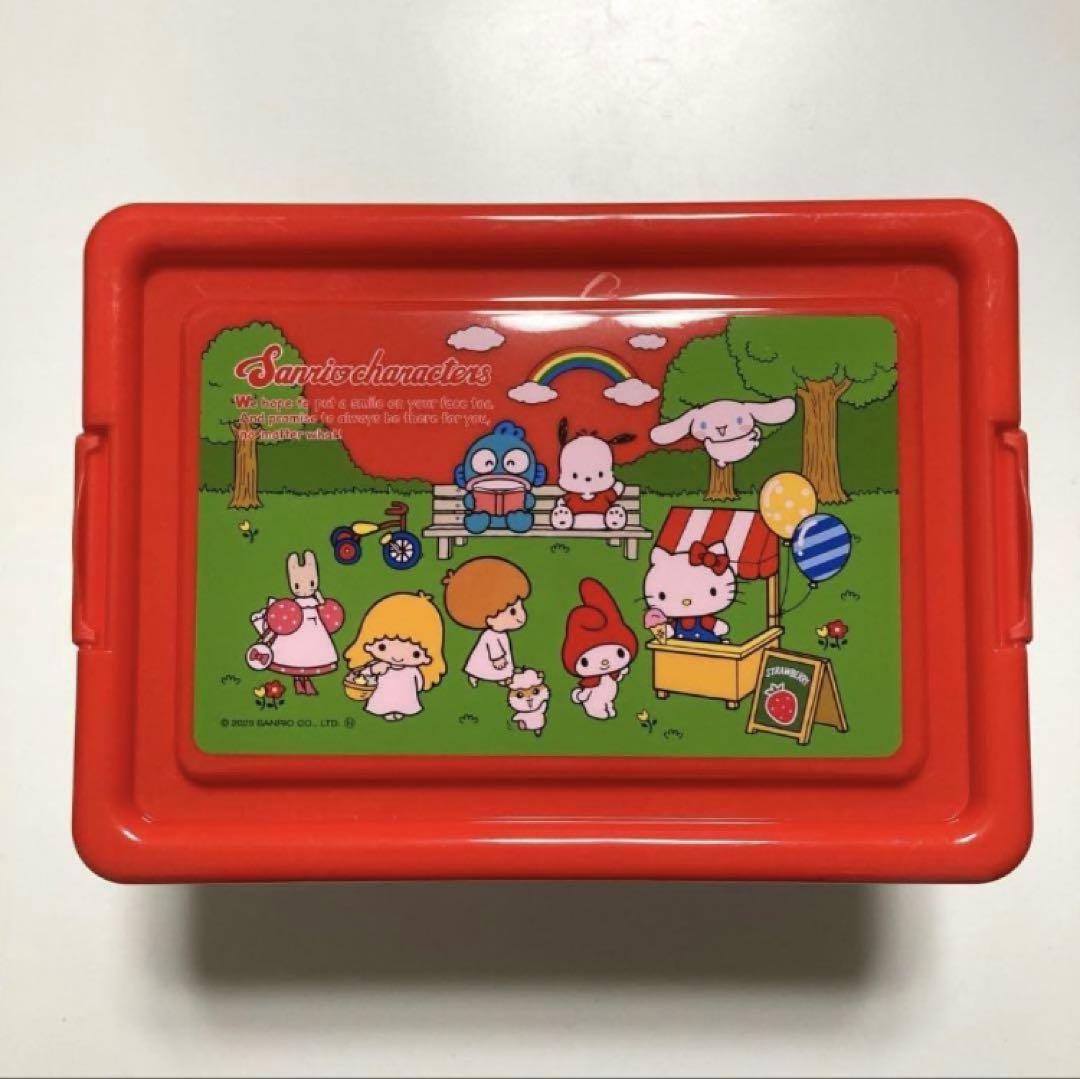 【新品未使用】サンリオキャラクターズ　フタ付き収納ボックスＳ・Ｍ　ケイカンパニー