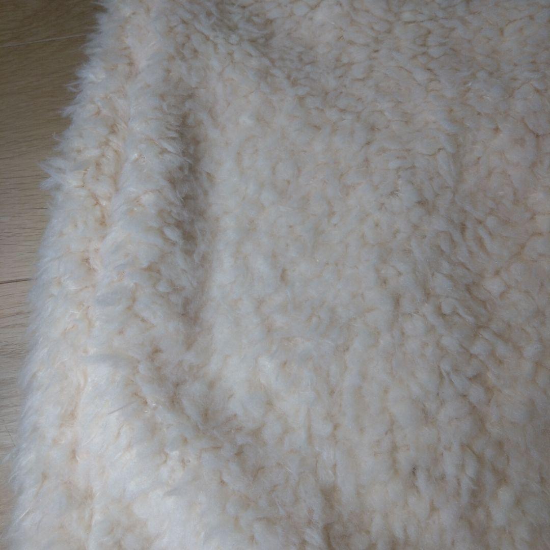 新品タグ付きe/rm ノースリーブ ファーコート クリーム色