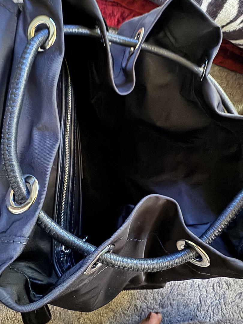 BURBERRY ブラック