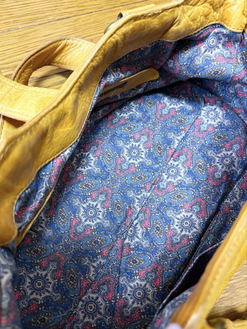 MARC BY MARCJACOBS ハンドバッグ ロゴ印字 キャメルΩ