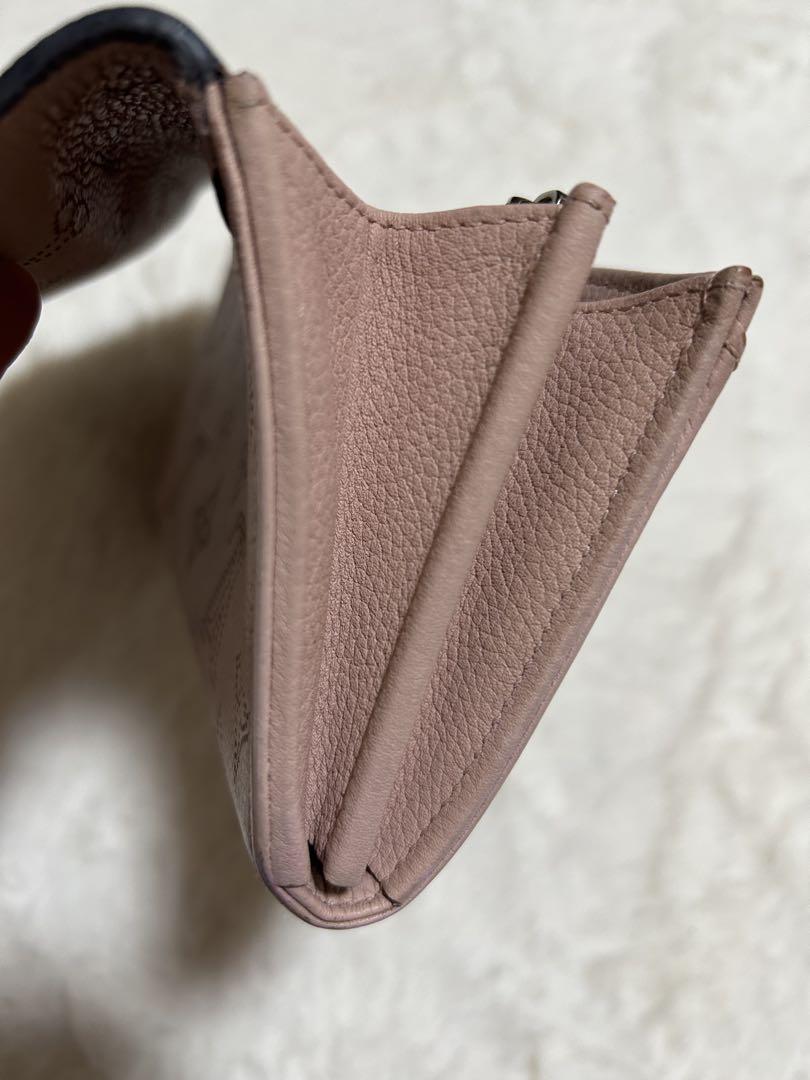 Louis Vuitton マヒナ長財布