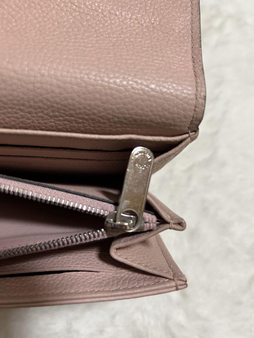 Louis Vuitton マヒナ長財布
