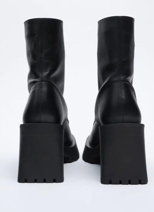 ZARA ジップ付きハイヒールレザーアンクルブーツ 在庫品/即発送 ZARA ジップ付きハイヒールレザーアンクルブーツ ブーツ