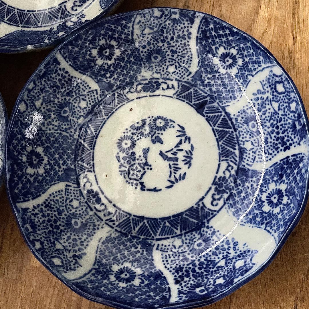 【希少】アンティーク 印判皿 明治時代 【７枚セット】藍色【美品】 明治時代 印判皿 5枚セット 14㎝ お皿 藍色 昭和レトロ - メルカリ
