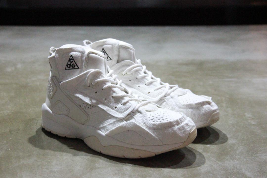 靴 COMME des GARCONS x NIKE ACG AIR MOWABB