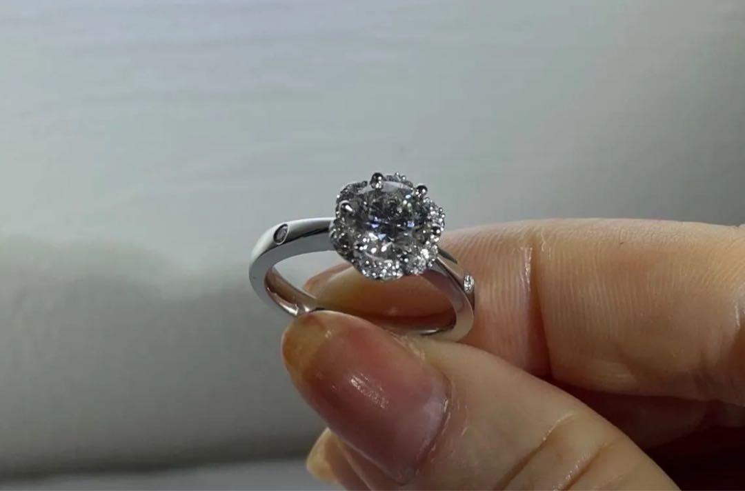 無改色ラボダイヤモンドリング 1.06ct F色 VVS2