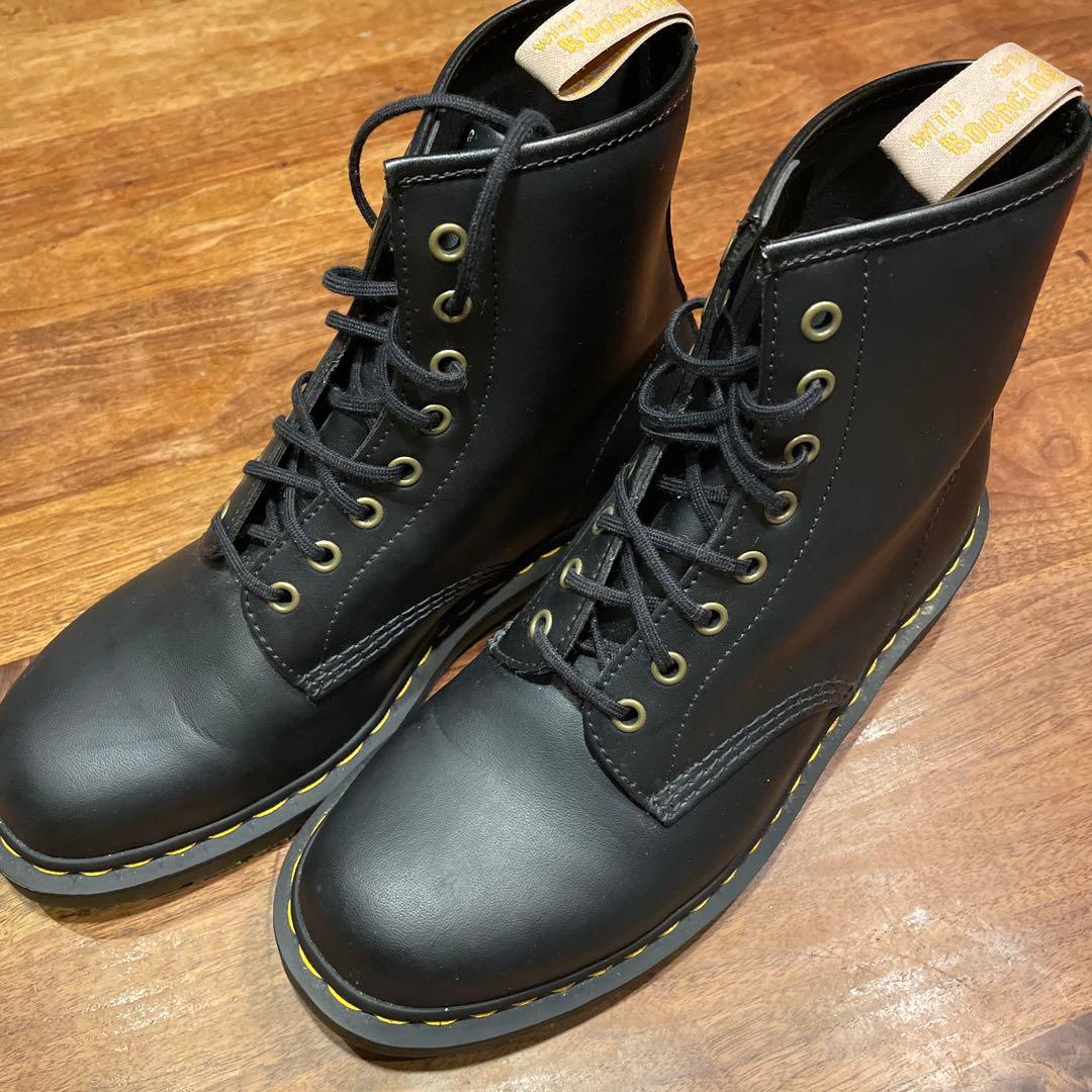 新品　 ドクターマーチン 8ホール 14045 ブーツ