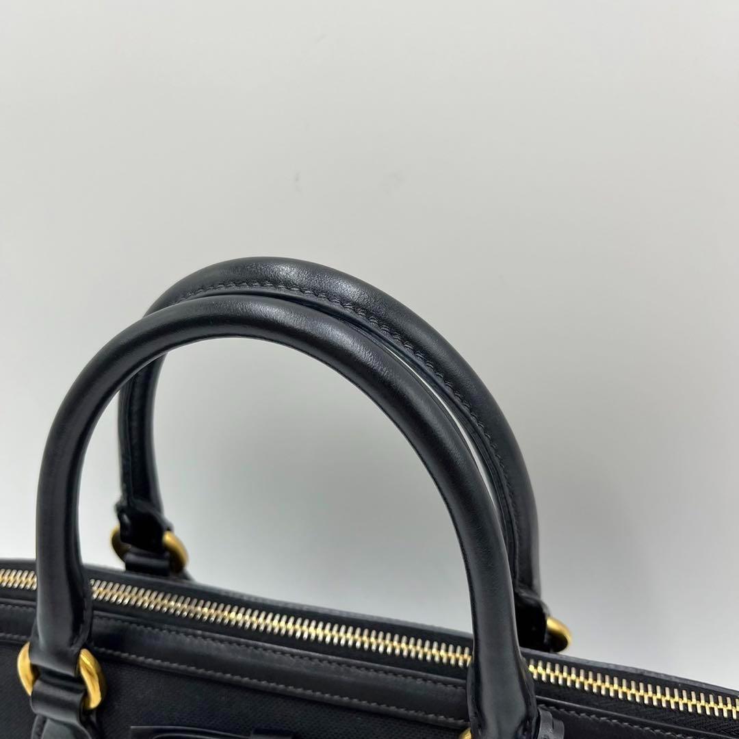 Prada 極美品 黒 2way リボン ナイロン レザー ハンドバッグ プラダ PRADA 極 美品 カード付き プラダ ロゴ 金具 リボンモチーフ