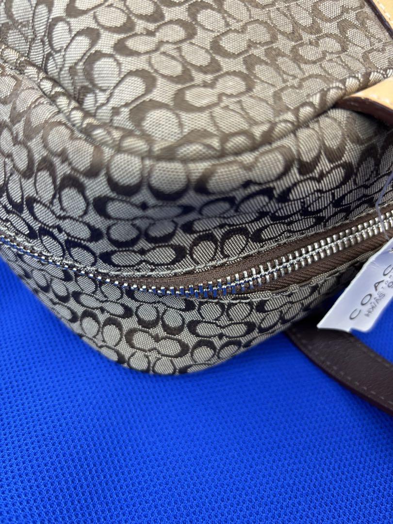COACH シグネチャーダブルハンドルコスメティックバッグ F77006